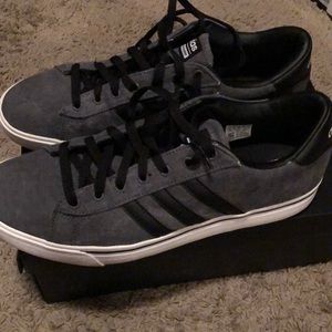 Men’s Size 11.5 11 1/2 Adidas Neo shoes black gray